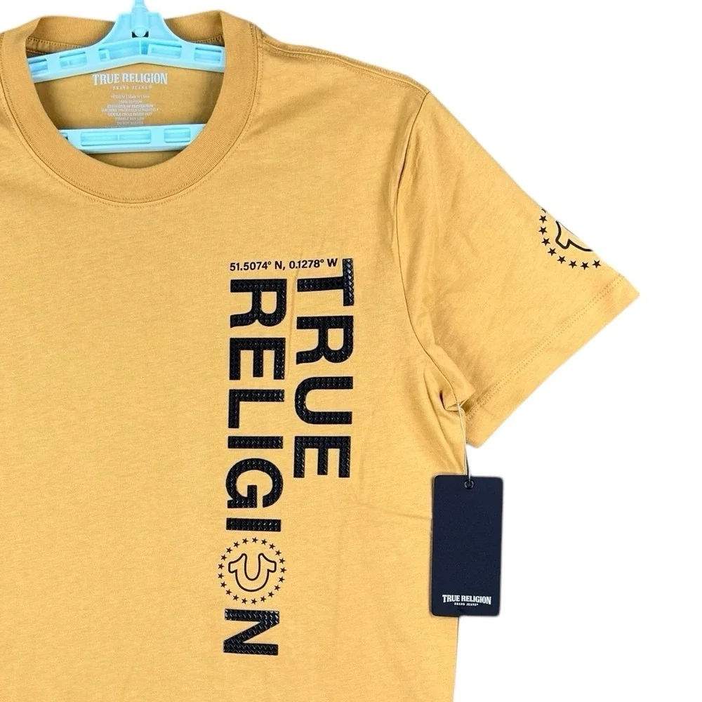 NWT True Religion Men Honey Mustard Silicone TR Area Short Sleeve T-shirt Size M
